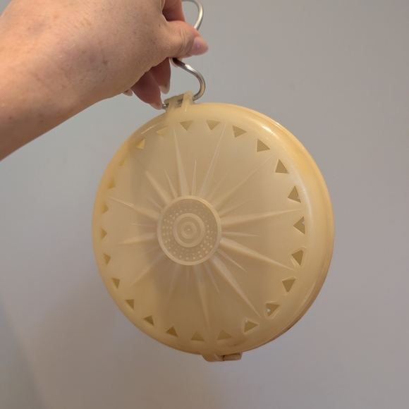 Vintage Cream Hanging Storage Container - Picture 3 of 7